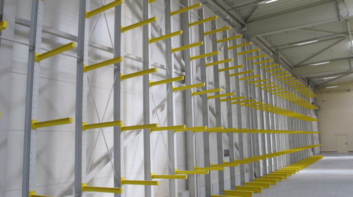 EN PORTE-À-FAUX (À SUPPORTS) 14