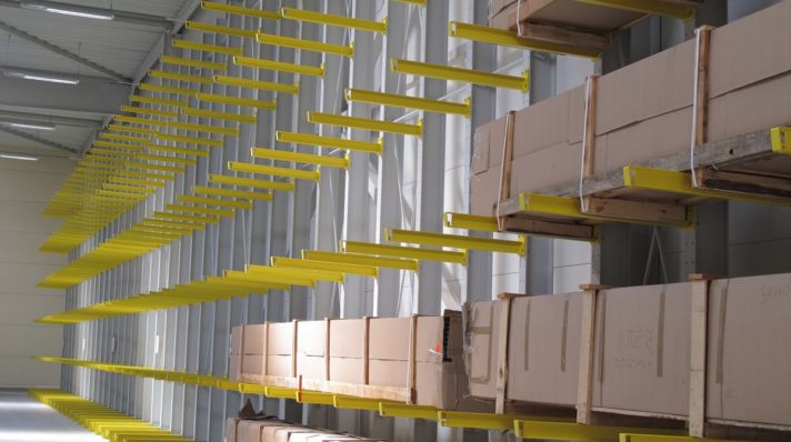 EN PORTE-À-FAUX (À SUPPORTS) 8