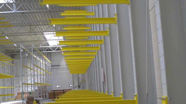 EN PORTE-À-FAUX (À SUPPORTS) 2